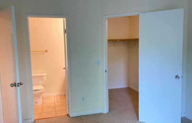 Spacious sun filled 2 bedroom with Washer/ Dryer in unit and garage!