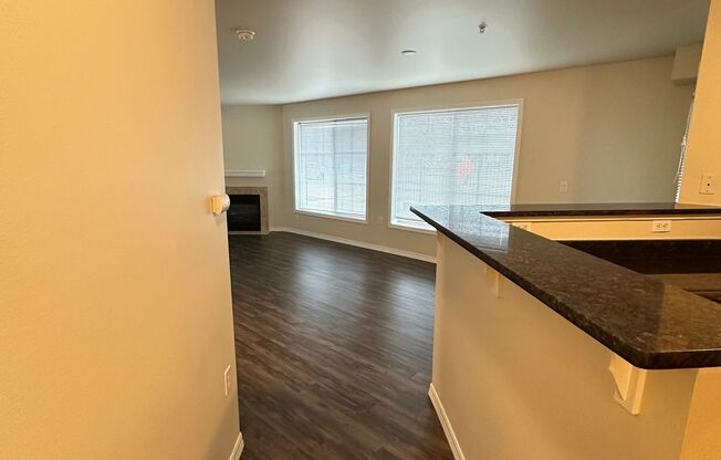 1 bed, 1 bath, 854 sqft, $2,075, Unit 212