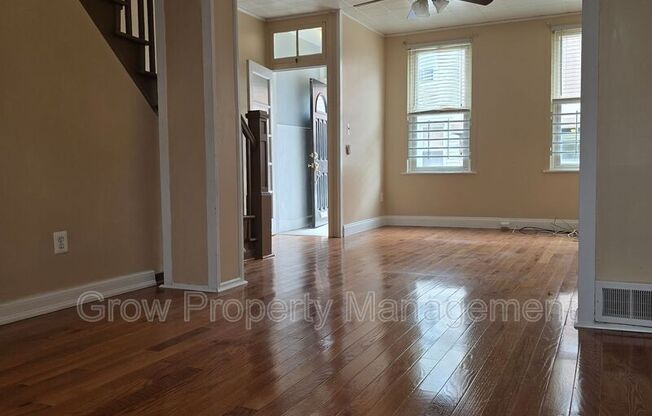 323 CROSS ST