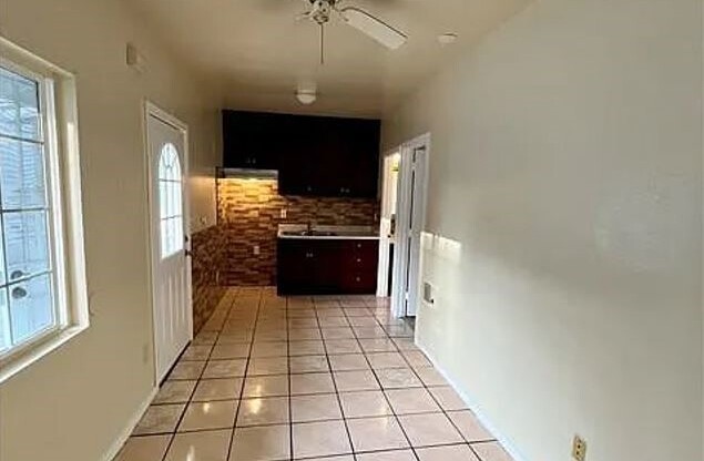 1336 W 109 ST