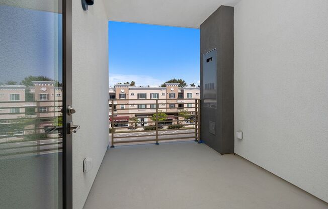 1 bed, 1 bath, 629 sqft, $2,600, Unit 301