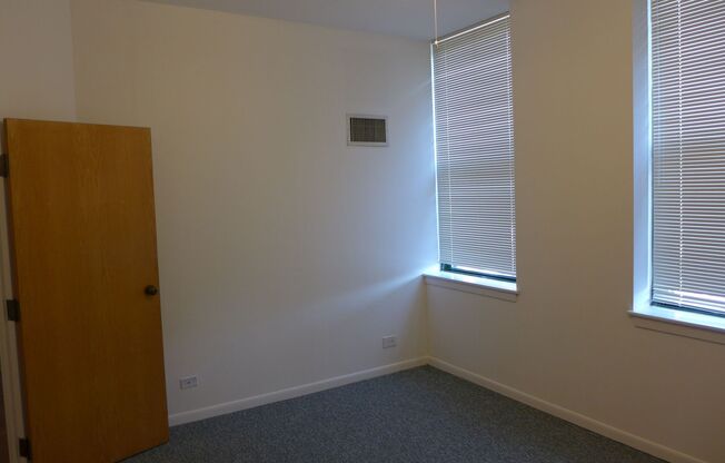 1 bed, 1 bath, 700 sqft, $1,895, Unit 14B