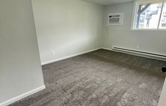 2 beds, 1.5 baths, 924 sqft, $1,850, Unit 4-16A