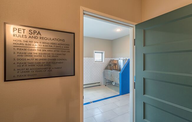 Studio, 1 bath, 611 sqft, $1,095, Unit 214