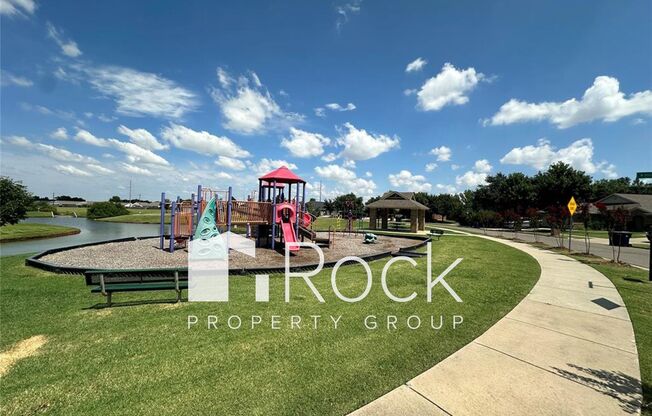 4 beds, 2 baths, $1,900