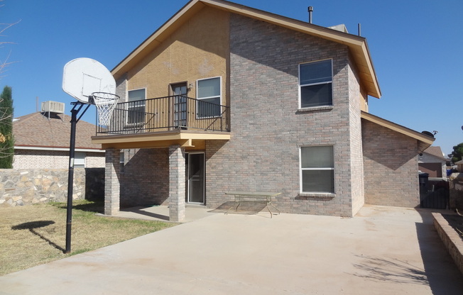 3 beds, 2 baths, $1,495