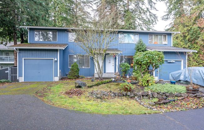 Spacious 3 Bedroom Home in Bremerton!