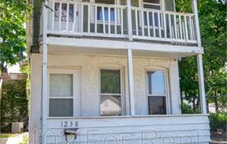 1238 S 15 ST