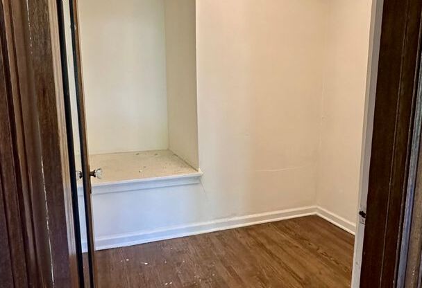 Studio, 1 bath, 500 sqft, $1,595, Unit 303