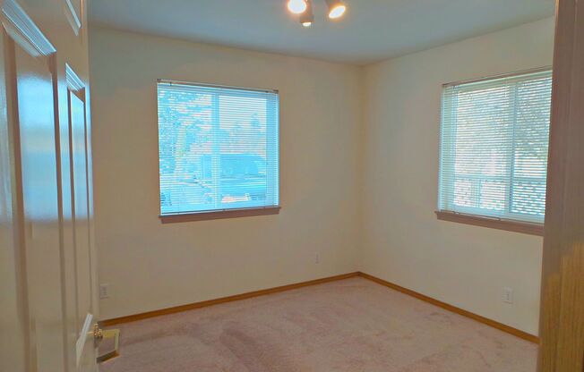 931-B SE Ely St
