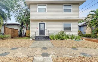 6 Plex in Old Northeast