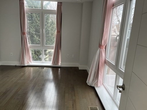2 beds, 1.5 baths, 1,125 sqft, $4,100, Unit 101