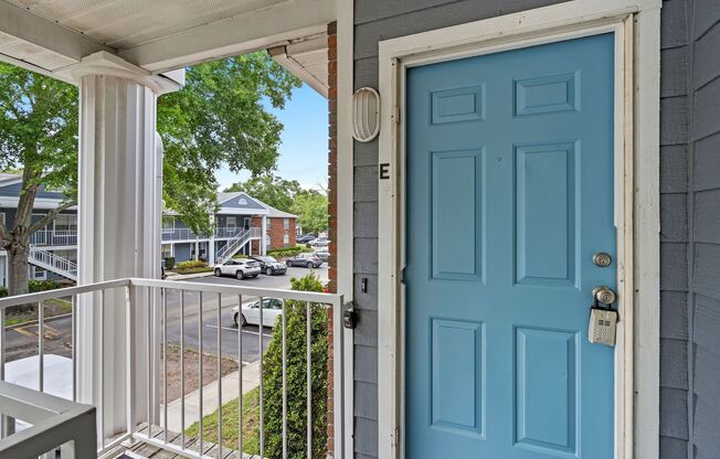 2/2 Condo With Screened Patio in Conway area