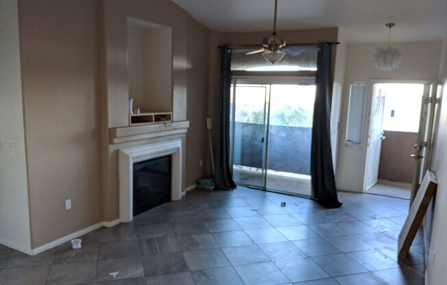 3504 DESERT CLIFF ST #203