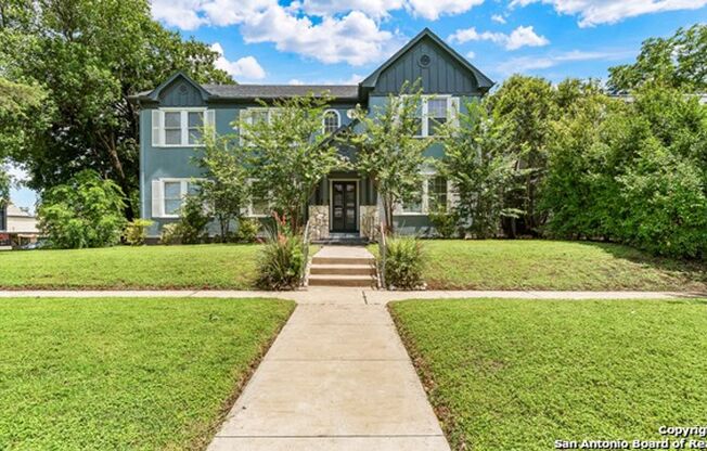Blue Bonnet Blvd