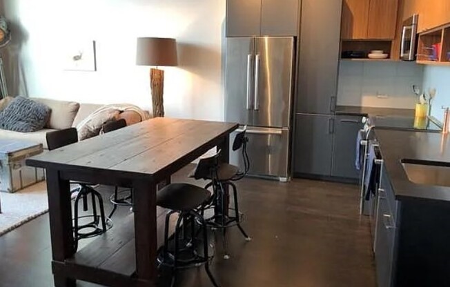 1 bed, 1 bath, 692 sqft, $3,700, Unit 512