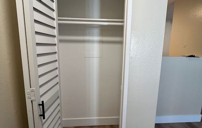 1 bed, 1 bath, 714 sqft, $1,795, Unit 060