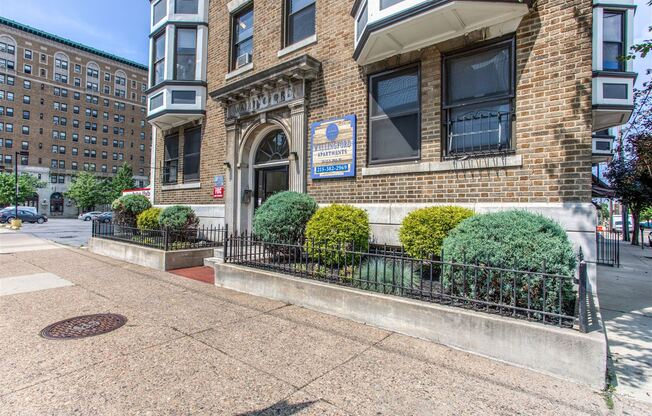 Wallingford Apartments