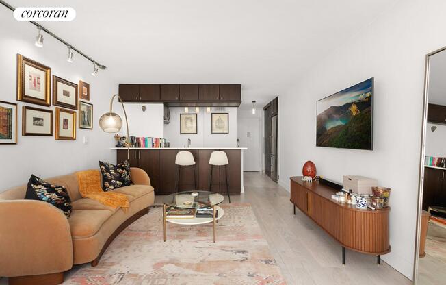 Studio, 1 bath, $4,150, Unit 1021