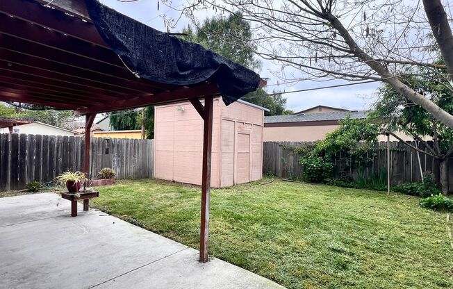 Campbell Duplex: 3 BR 1 BA with Garage & Washer Dryer!
