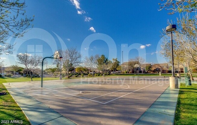 2040 S FALCON DR