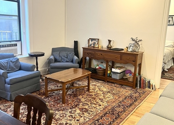 1 bed, 1 bath, 572 sqft, $3,200, Unit 6C