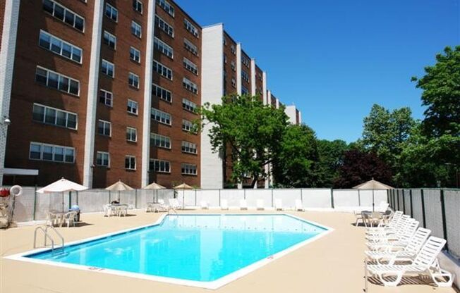 1 bed, 1 bath, 664 sqft, $1,750, Unit 4N