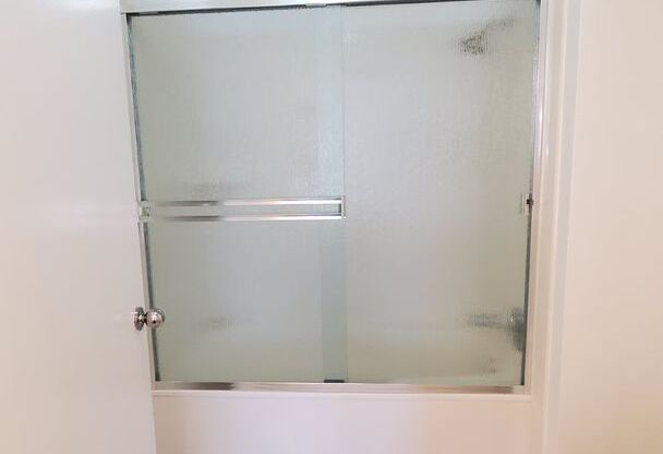 1 bed, 1.5 baths, $1,234