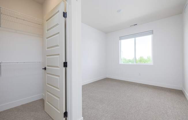 Vicinity at Horn Rapids Apartments Model Bedroom