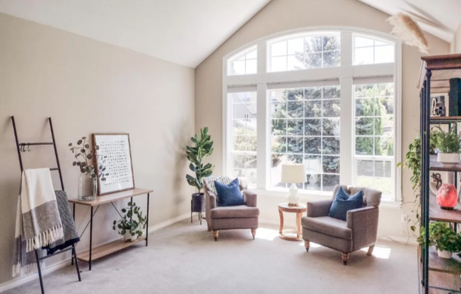 Wonderful 4 bed, 3 bath house with Eco friendly Solar Panels - Get Half Off Your First Month's Rent!