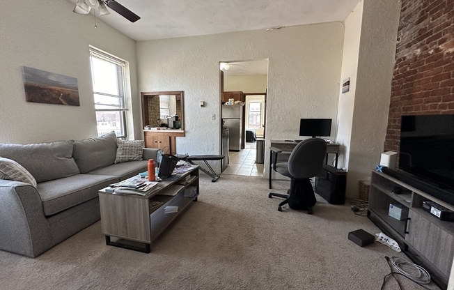8 Westland Ave 4