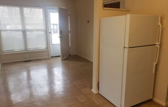 1 bed, 1 bath, $675, Unit 9746 Greenbush