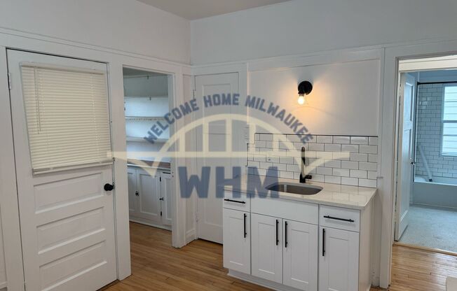 1607 N 52 ST