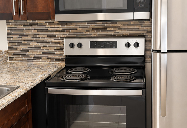 1 bed, 1 bath, 700 sqft, $1,650, Unit A-13
