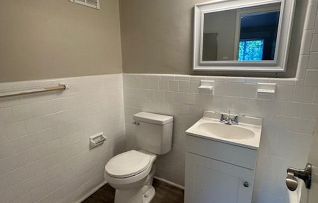 1 bed, 1 bath, $1,400, Unit R24-4