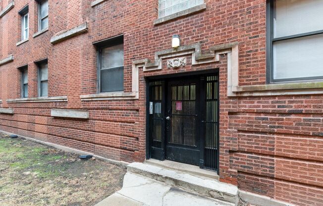 2 beds, 1 bath, 650 sqft, $1,550, Unit 4242 - 1W
