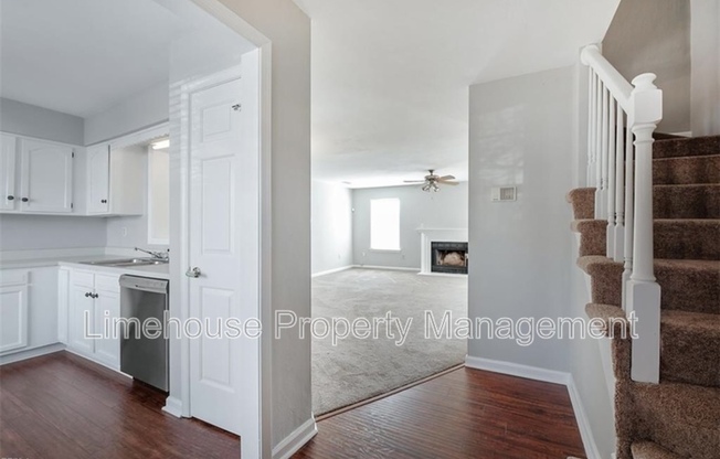 437 GREENVIEW DR