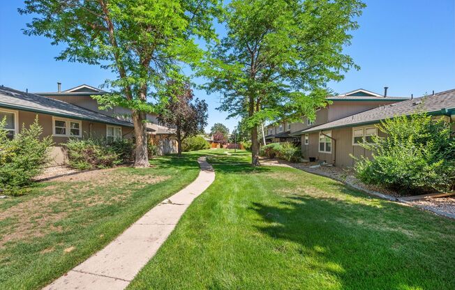 Comfort, Convenience & Style in the Heart of Greenwood Village