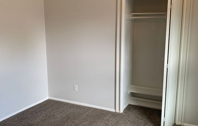 2 beds, 1 bath, 764 sqft, $900, Unit 57C