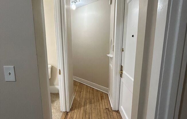 Dewey Apartments (3301 Dewey Ave.)