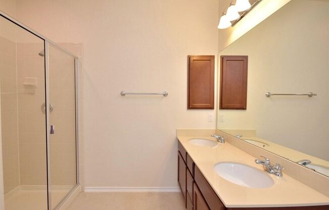 3 beds, 2 baths, $2,050