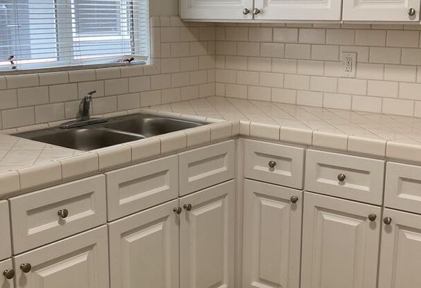 Studio, 1 bath, $1,595, Unit F