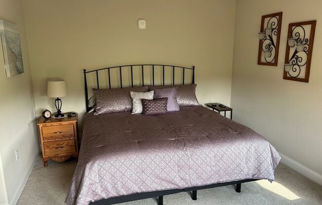 2 beds, 2 baths, 1,298 sqft, $2,400, Unit 323