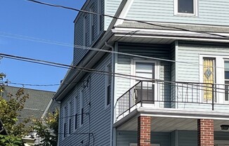 568 MT AUBURN ST