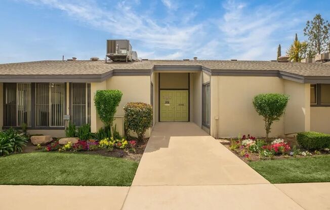 2 beds, 1 bath, 835 sqft, $1,165, Unit 22-223