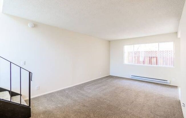 2 Story 2br/1.5ba Townhome