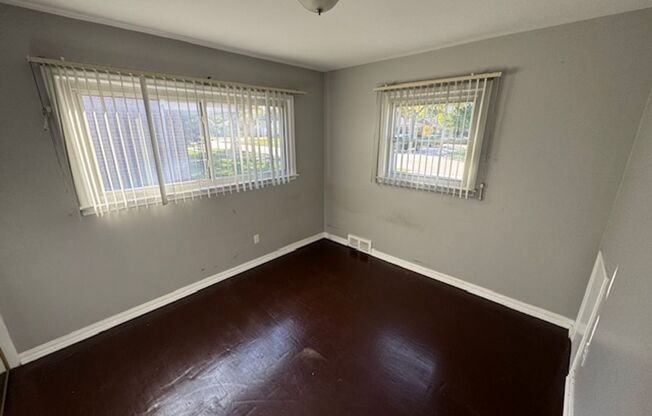 3 beds, 1 bath, $1,800