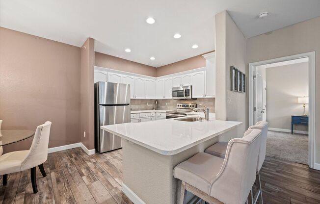 2 Bed / 2 Bath Littleton Condo | Garage, Pool & Fitness Center