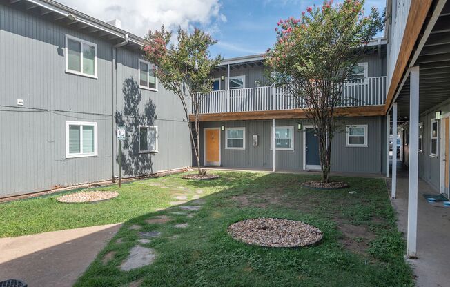 2 beds, 1 bath, $1,195, Unit #114