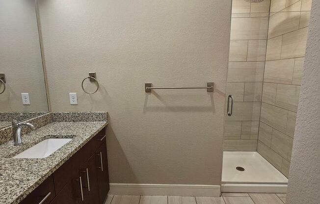 2 beds, 2 baths, 1,062 sqft, $2,100, Unit 708